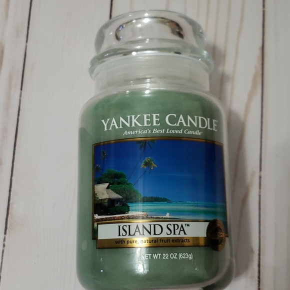 Yankee Candle island spa large jar candle new!